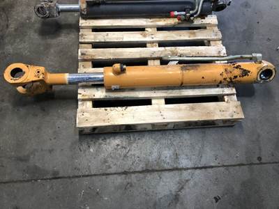 Case 721D Hydraulic Cylinder