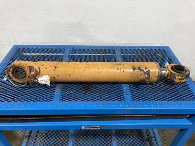 Case 921C Hydraulic Cylinder