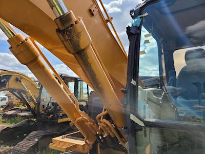 Case CX160 Hydraulic Cylinder