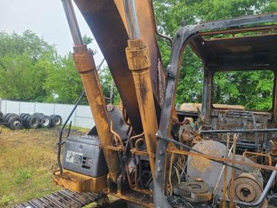 Case CX160 Hydraulic Cylinder