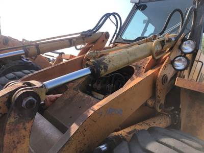 Case W36 Hydraulic Cylinder