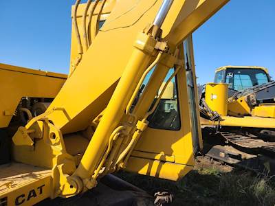 Caterpillar 215 Hydraulic Cylinder for a CAT 215