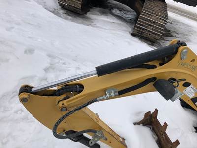 Caterpillar 301.7D Hydraulic Cylinder for a Caterpillar 3017D