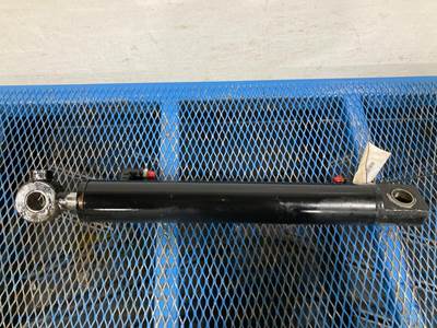 Caterpillar 301.7D Hydraulic Cylinder for a Caterpillar 3017D