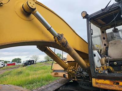 Caterpillar 325AL Hydraulic Cylinder