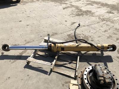 Caterpillar 330B Hydraulic Cylinder