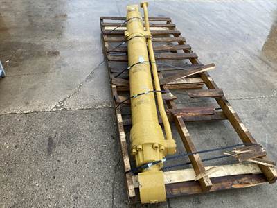 Caterpillar 330B Hydraulic Cylinder