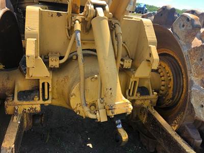 Caterpillar 825B Hydraulic Cylinder