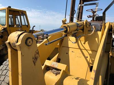 Caterpillar 916 Hydraulic Cylinder