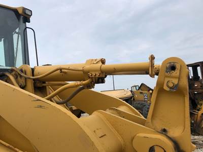 Caterpillar 938G Hydraulic Cylinder