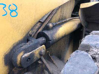 Caterpillar 938G Hydraulic Cylinder