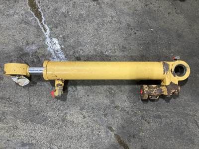 Caterpillar 938G Hydraulic Cylinder