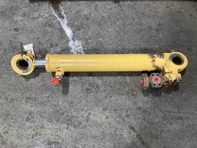Caterpillar 938G Hydraulic Cylinder