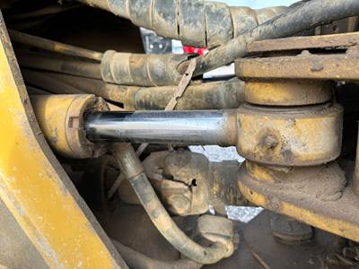Caterpillar 938H Hydraulic Cylinder