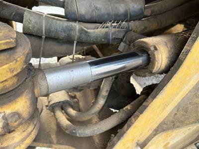 Caterpillar 938H Hydraulic Cylinder