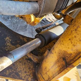 Caterpillar 938M Hydraulic Cylinder