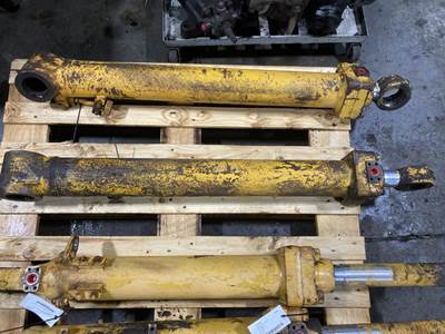 Caterpillar 941B Hydraulic Cylinder for a CAT 941B