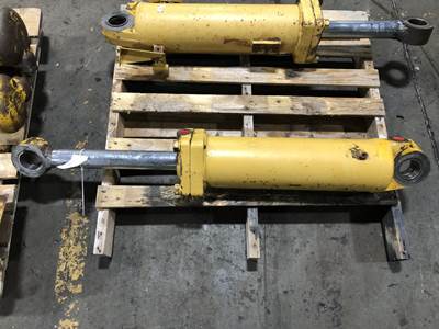 Caterpillar 966C Hydraulic Cylinder