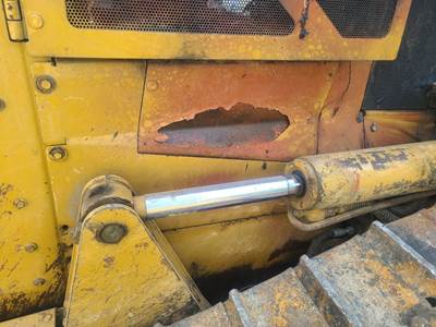 Caterpillar D6N XL Hydraulic Cylinder