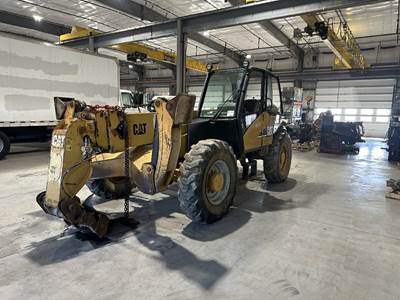 Caterpillar TH460B Hydraulic Cylinder