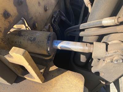 Caterpillar VC60D Hydraulic Cylinder
