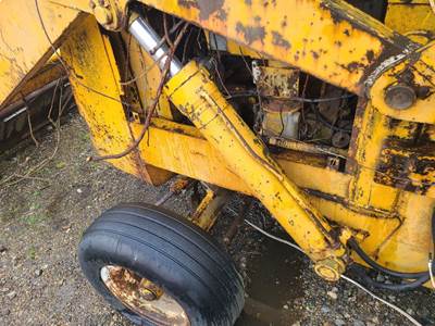 Dynahoe 190 Hydraulic Cylinder