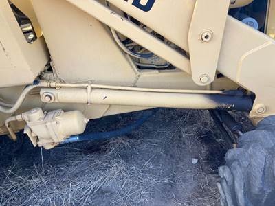 Ford 655A Hydraulic Cylinder