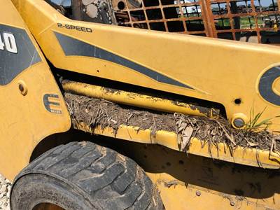 Gehl 4840 Hydraulic Cylinder