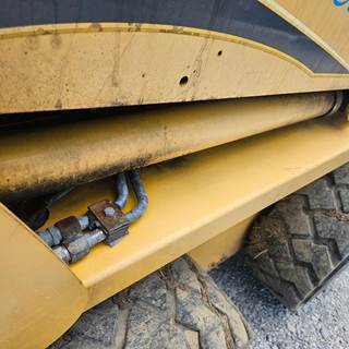 Gehl 4840 Hydraulic Cylinder