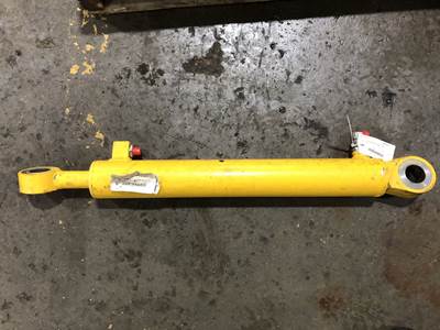 Gehl 540 Hydraulic Cylinder