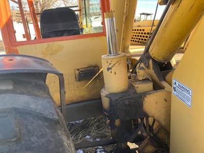 Gehl DL8H44 Hydraulic Cylinder