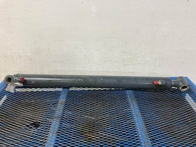 Gehl R165 Hydraulic Cylinder