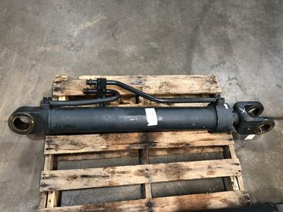 Hyundai HL757TM-9 Hydraulic Cylinder