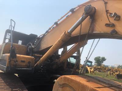 Hyundai R380 LC-9 Hydraulic Cylinder