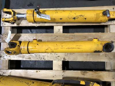 International 515 Hydraulic Cylinder