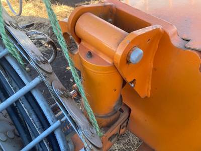 JLG 600S Hydraulic Cylinder