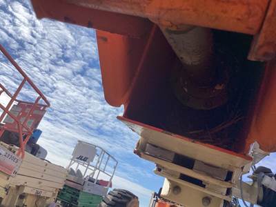 JLG 600S Hydraulic Cylinder