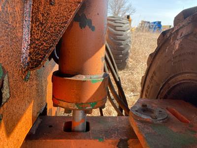 JLG 600S Hydraulic Cylinder