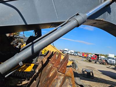 John Deere 240D Hydraulic Cylinder