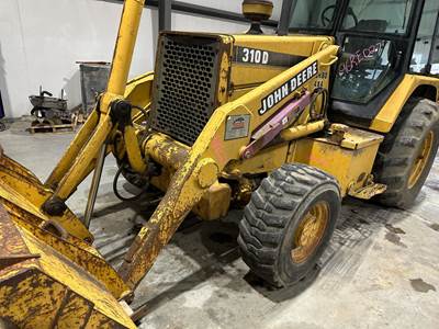 John Deere 310D Hydraulic Cylinder