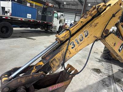 John Deere 310D Hydraulic Cylinder