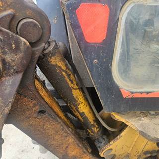 John Deere 310E Hydraulic Cylinder