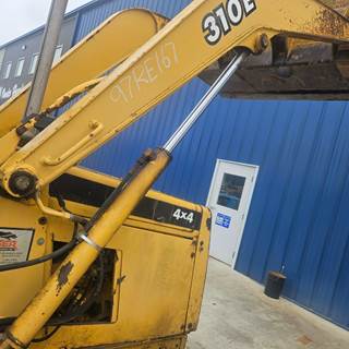 John Deere 310E Hydraulic Cylinder