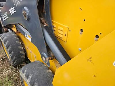 John Deere 318G Hydraulic Cylinder