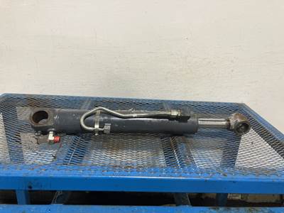 John Deere 324E Hydraulic Cylinder