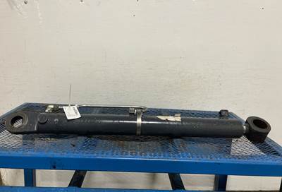 John Deere 324E Hydraulic Cylinder