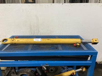 John Deere 326D Hydraulic Cylinder
