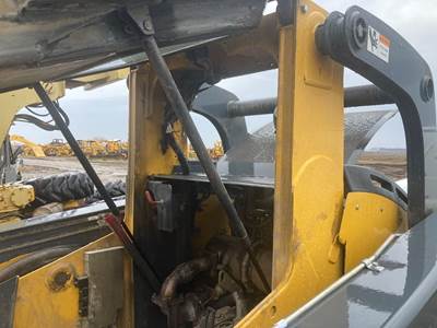 John Deere 326E Hydraulic Cylinder