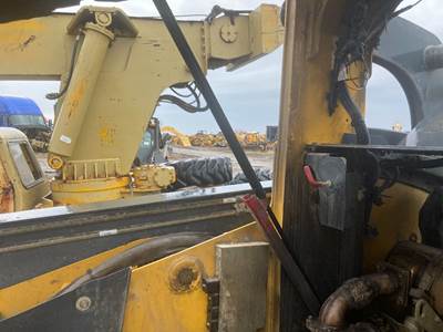 John Deere 326E Hydraulic Cylinder