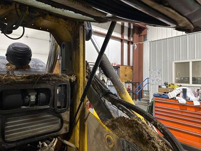 John Deere 326E Hydraulic Cylinder